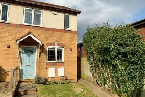 2 bedroom semi-detached house for sale