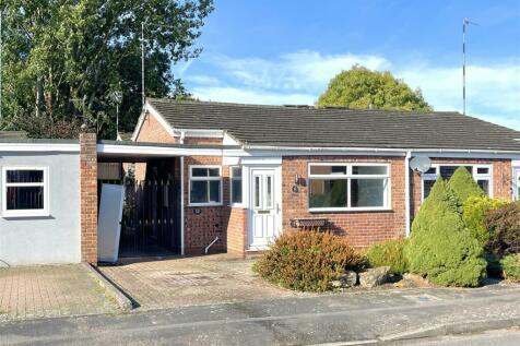 2 bedroom semi-detached bungalow for sale