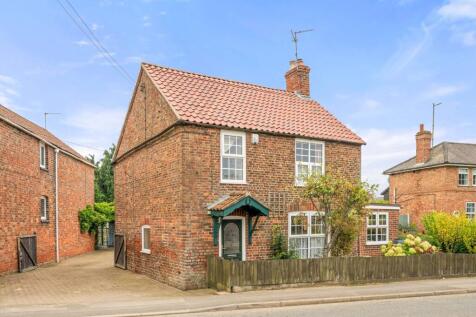Station Street, Donington, Spalding... 2 bed detached house for sale