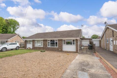 2 bedroom semi-detached bungalow for sale