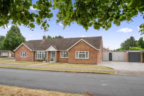 3 bedroom detached bungalow for sale
