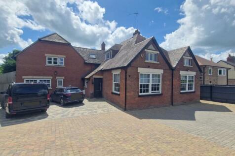 7 bedroom detached house for sale