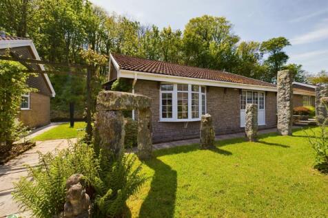 2 bedroom semi-detached bungalow for sale