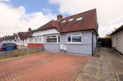 Wellington Grove, Fareham PO16 4 bed semi