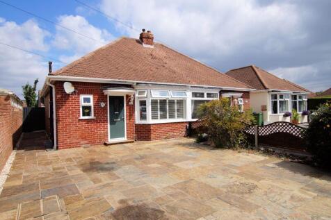 2 bedroom semi-detached bungalow for sale