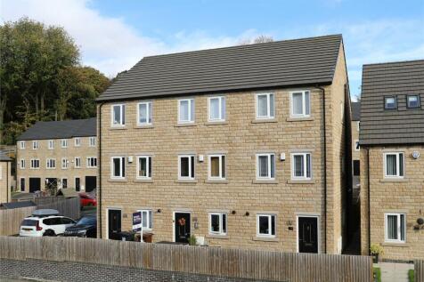 Charlestown View, Glossop... 4 bed house for sale