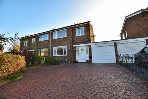 Green Lane, Hadfield, Glossop... 3 bed semi