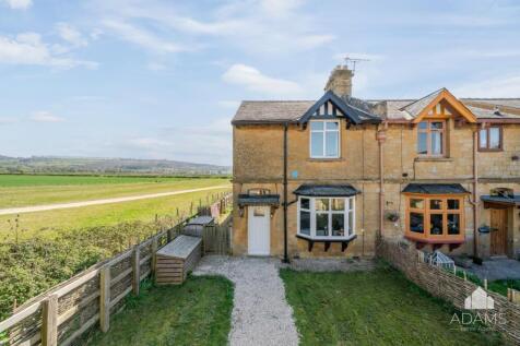 3 bedroom cottage for sale