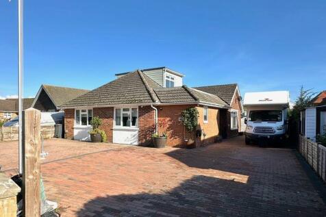 4 bedroom detached bungalow for sale