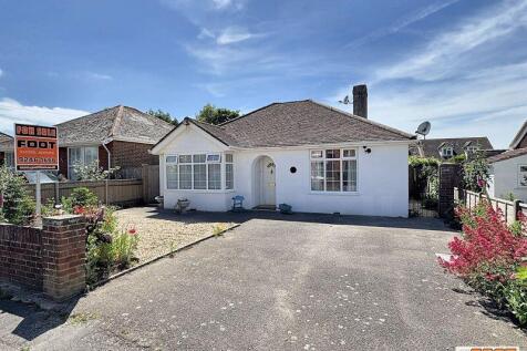 4 bedroom detached bungalow for sale
