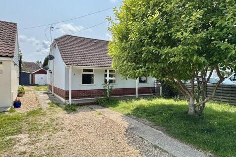 3 bedroom semi-detached bungalow for sale