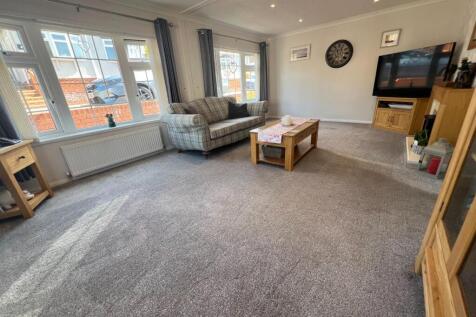Church Road, Halstead CO9 2 bed park home for sale