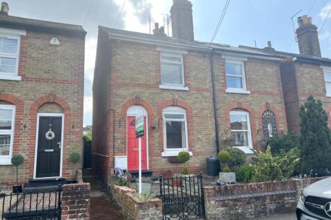 2 bedroom semi-detached house for sale