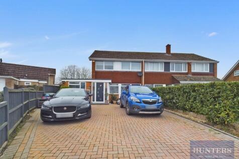 4 bedroom semi-detached house for sale