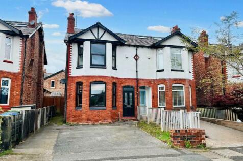 4 bedroom semi-detached house for sale