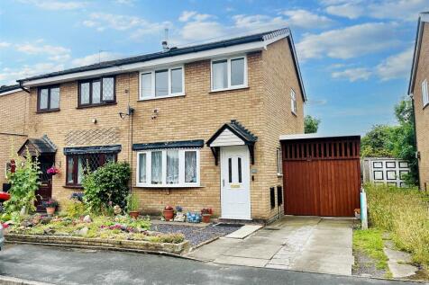 Sheldrake Road, Broadheath, Altrincham 2 bed semi