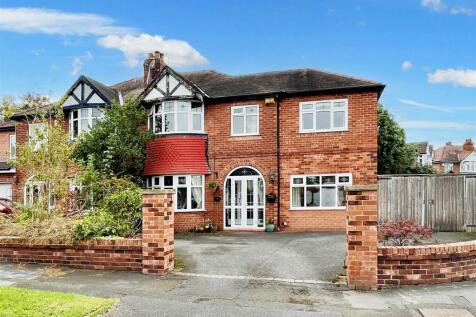 4 bedroom semi-detached house for sale