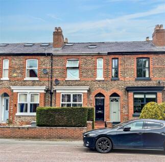 3 bedroom terraced house for sale