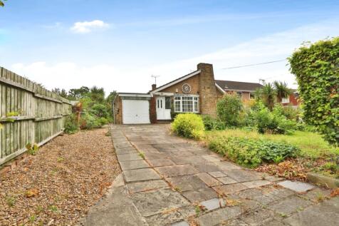 Main Street, Preston, Hull, HU12 8SD 2 bed detached bungalow for sale