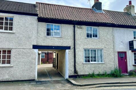 2 bedroom terraced house for sale