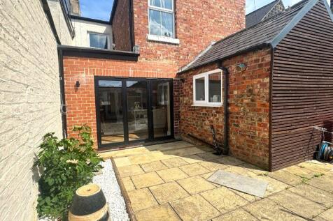 Newton Road, Great Ayton, Middlesbrough 3 bed end of terrace house for sale