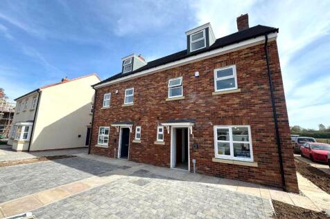 4 bedroom semi-detached house for sale
