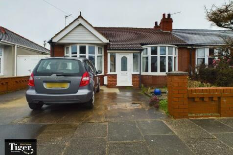 5 bedroom semi-detached bungalow for sale