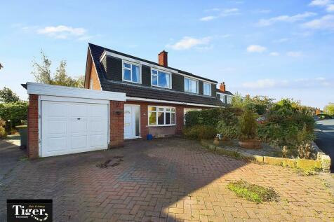 3 bedroom semi-detached house for sale