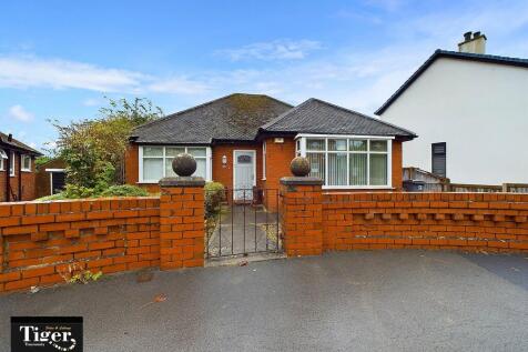 2 bedroom detached bungalow for sale