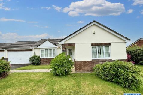 Baldwin Drive, Okehampton, Devon, EX20 3 bed detached bungalow for sale