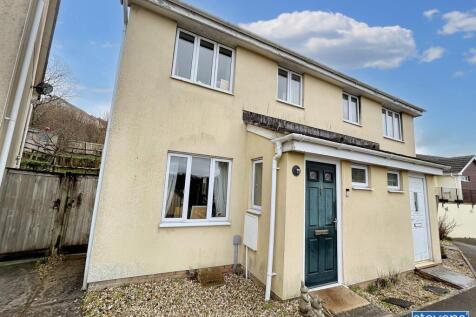 Berryball Close, Okehampton, Devon, EX20 3 bed semi
