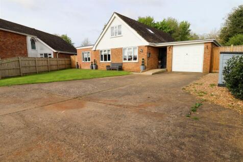 Winston Road, Spilsby 5 bed detached bungalow for sale