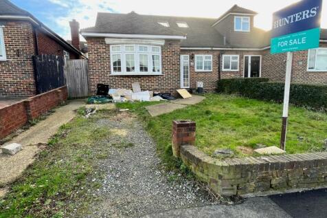 Cerne Road, Gravesend, DA12 3 bed chalet for sale