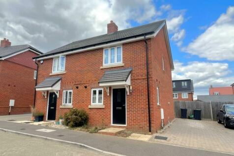 2 bedroom semi-detached house for sale