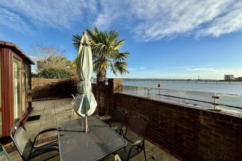 Shamrock Way, Hythe, Southampton 3 bed end of terrace house for sale