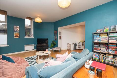 Bristol BS3 2 bed flat for sale