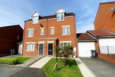 Walton Gardens, Hadrian Village... 3 bed semi