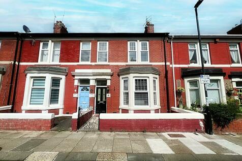 4 bedroom terraced house for sale