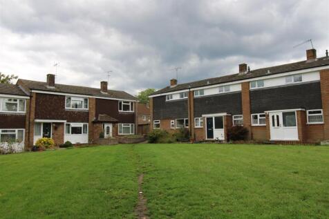 Bardsley Drive, Farnham GU9 2 bed end of terrace house for sale