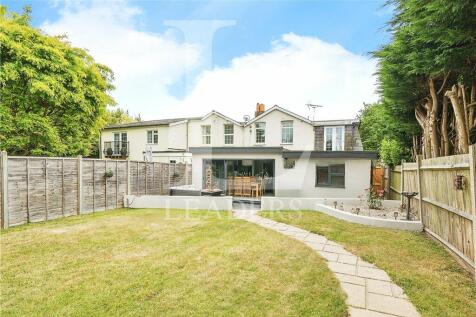 Farm Cottages, Emsworth Road, Hampshire 4 bed mobile home for sale