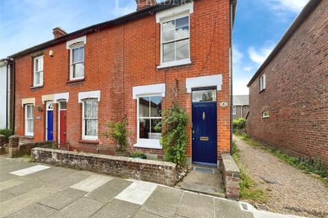 2 bedroom end of terrace house for sale