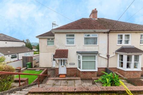 Fernlea, Risca, Newport. NP11 3 bed semi