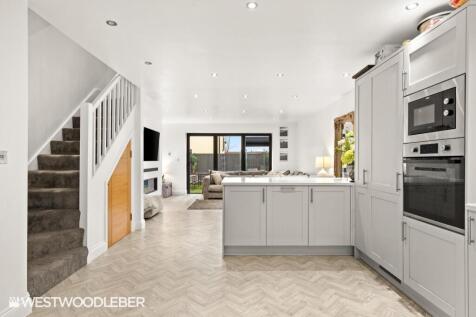 Cambridge Road, Sawbridgeworth CM21 4 bed townhouse for sale