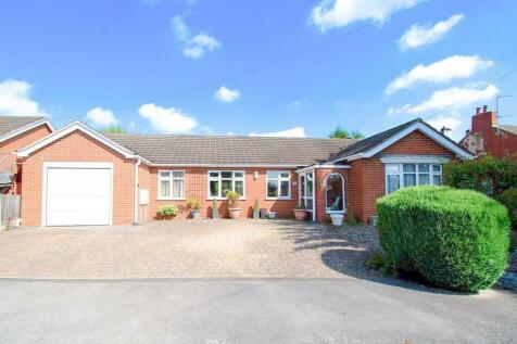 4 bedroom detached bungalow for sale