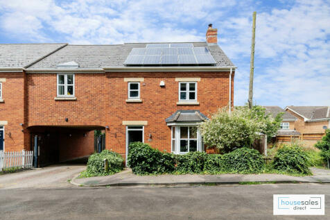 4 bedroom semi-detached house for sale