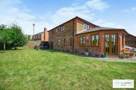 4 bedroom detached house for sale