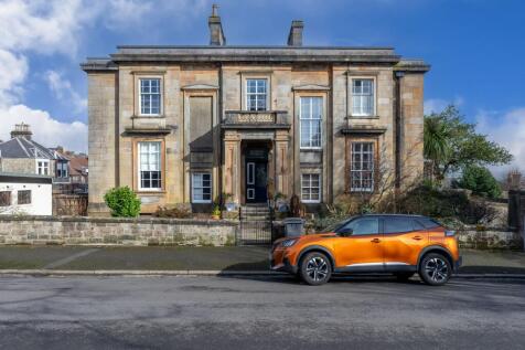 5 bedroom flat for sale