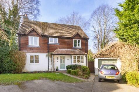 Castle Rise, Ridgewood 4 bed detached house for sale