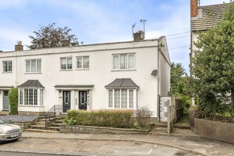 High Street, Uckfield 3 bed end of terrace house for sale