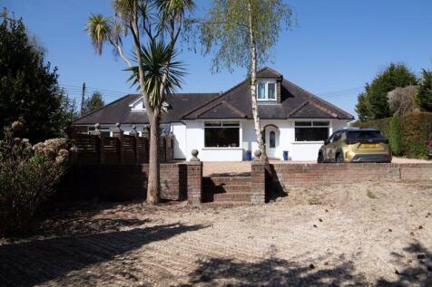Lewes Road, Blackboys 3 bed link detached house for sale